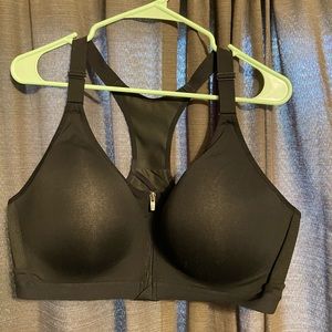 Victoria’s Secret Incredible Sports Bra - 40DD